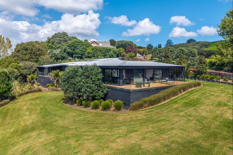 Photo of property in 27 Brownhill Road, Whitford, Manurewa, 2576