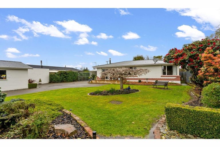 Photo of property in 1 Collean Street, Wallacetown, 9816