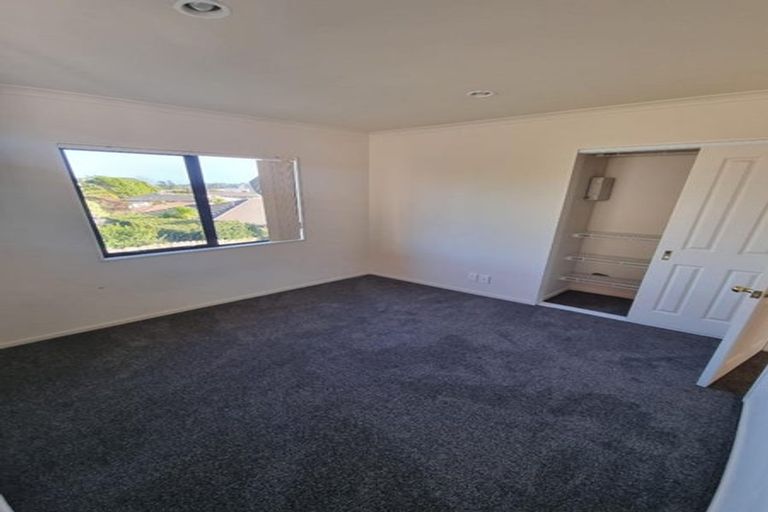 Photo of property in 3/102 Greenhithe Road, Greenhithe, Auckland, 0632