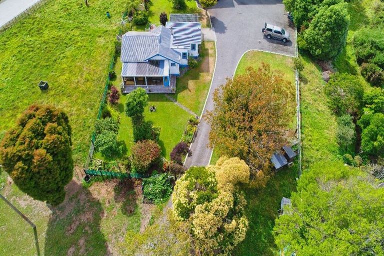 Photo of property in 347 Waitohu Valley Road, Otaki, 5583