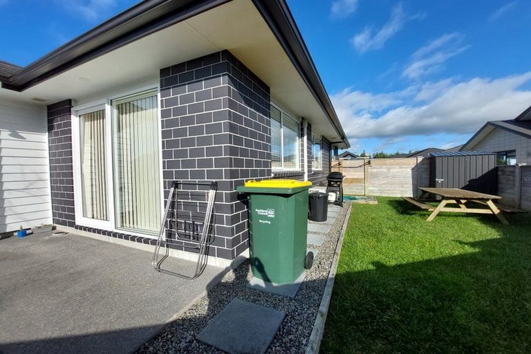 Photo of property in 16 Leebank Crescent, Riverhead, 0820