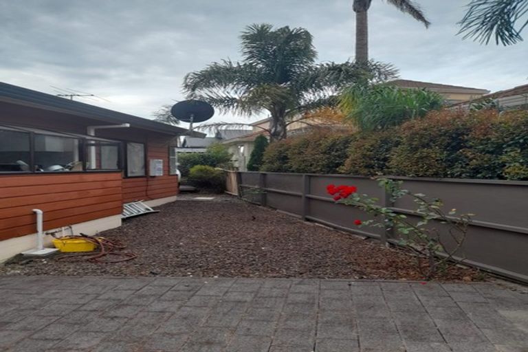 Photo of property in 2/62 Weymouth Road, Manurewa, Auckland, 2102