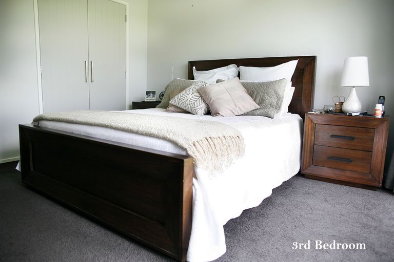 Photo of property in 12 Portofino Point, Karaka, Papakura, 2113