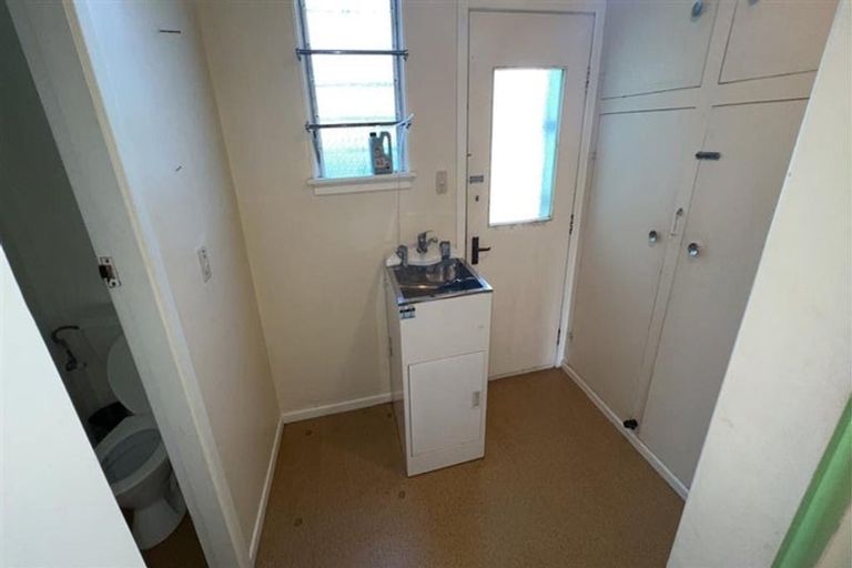 Photo of property in 1 Te Whena Street, Otaki Beach, Otaki, 5512