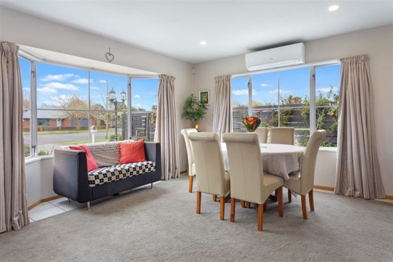 Photo of property in 33 Taranaki Drive, Woodend, 7610