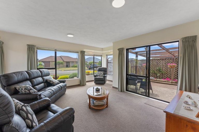 Photo of property in 66 Cedar Drive, Paraparaumu Beach, Paraparaumu, 5032