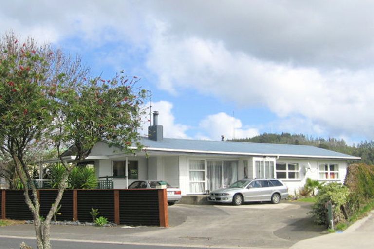 Photo of property in 221 Chartwell Avenue, Whangamata, 3620