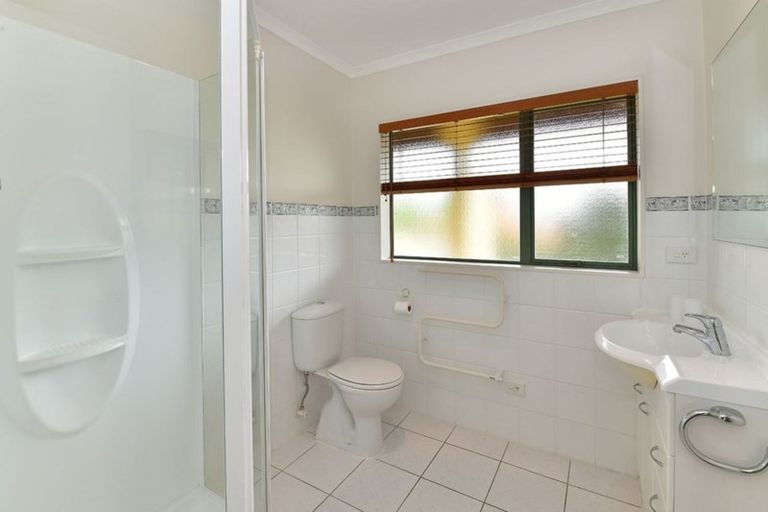 Photo of property in 11 Parkwood Crescent, Gulf Harbour, Whangaparaoa, 0930