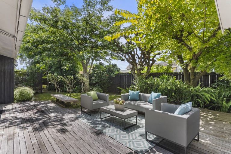 Photo of property in 3 Fielding Crescent, Farm Cove, Auckland, 2012