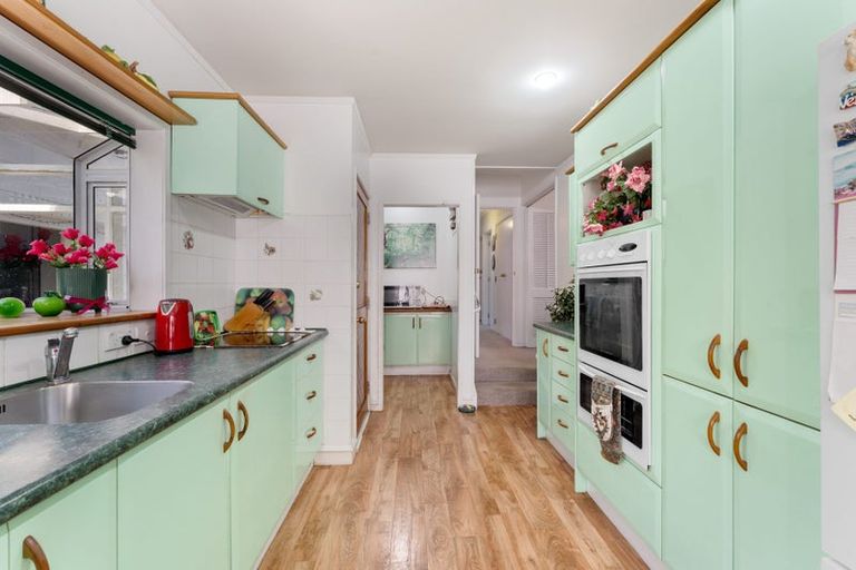 Photo of property in 43 Neal Avenue, Glenfield, Auckland, 0629