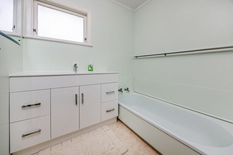 Photo of property in 46 Lawrence Crescent, Hillpark, Auckland, 2102