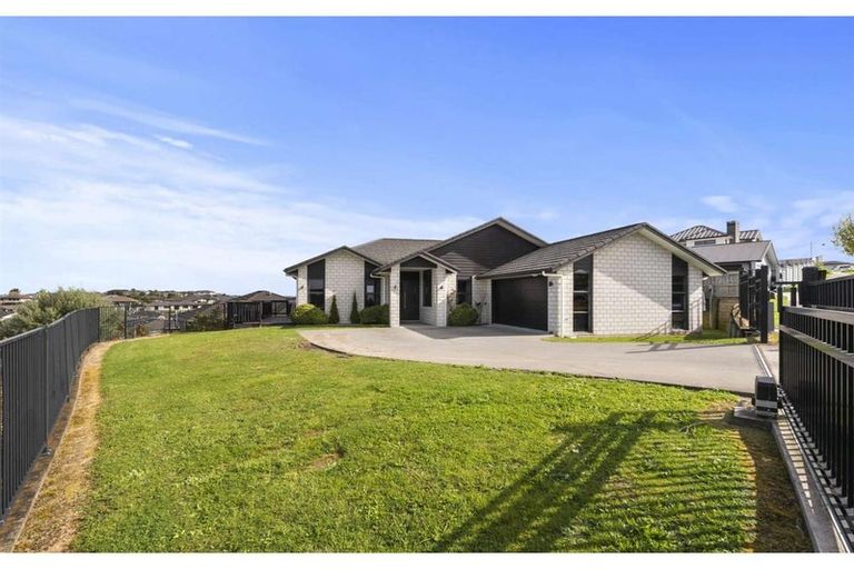 Photo of property in 37 Sylvester Crescent, Flagstaff, Hamilton, 3210