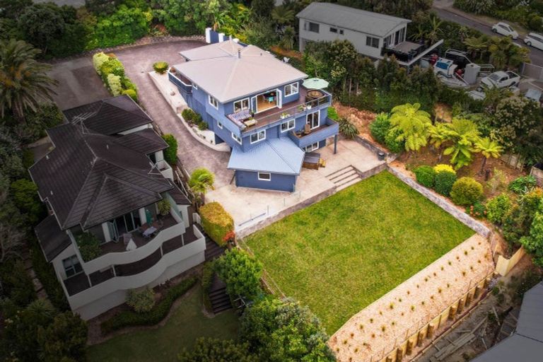 Photo of property in 286 Whangaparaoa Road, Red Beach, 0932