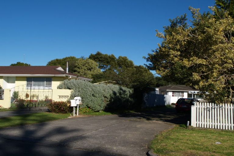 Photo of property in 76 Henwood Road, Mangere East, Auckland, 2024