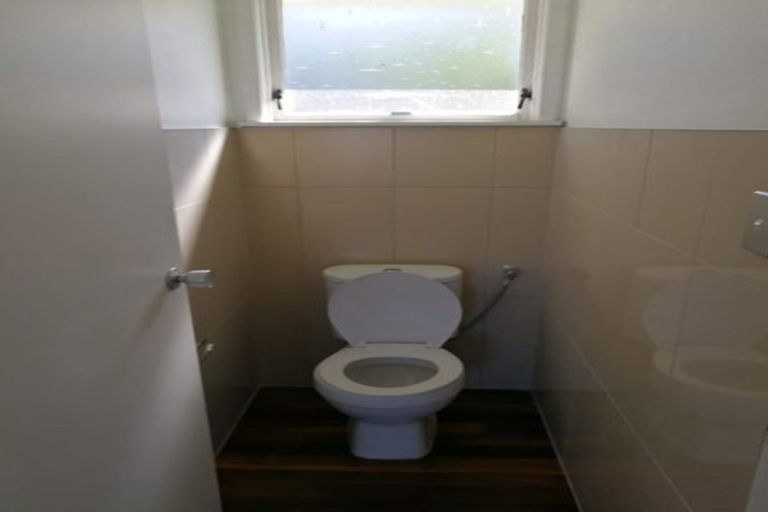 Photo of property in 40 Taurus Crescent, Beach Haven, Auckland, 0626