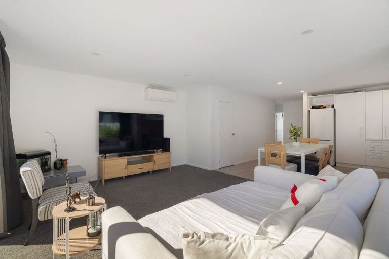 Photo of property in 54 Red Cottage Drive, Lake Hayes, Queenstown, 9304