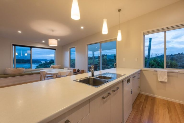 Photo of property in 37 Te Akau Drive, Russell, 0272