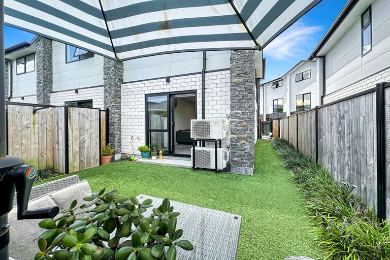 Photo of property in 3/4 Johnston Grove, Taita, Lower Hutt, 5011