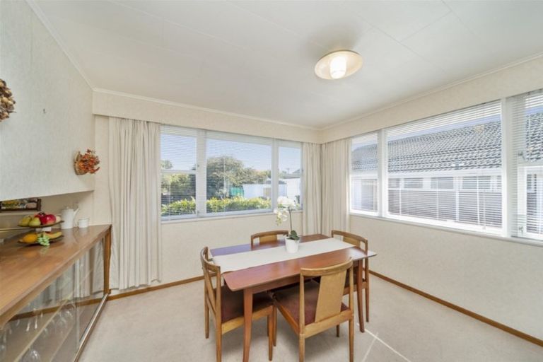 Photo of property in 93 Waihi Road, Hawera, 4610