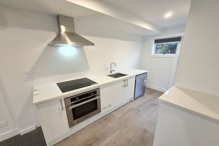Photo of property in 33 Fulford Street, New Plymouth, 4310