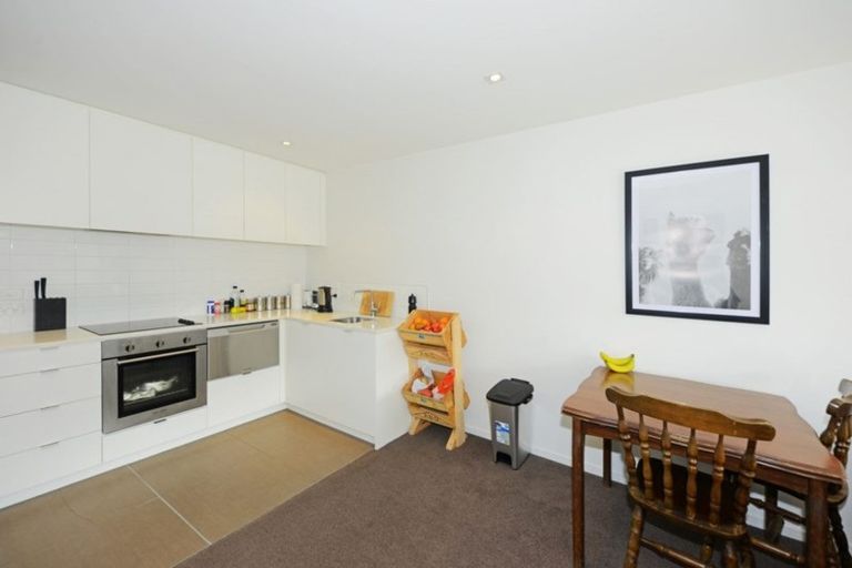 Photo of property in 9/20 North Avon Road, Richmond, Christchurch, 8013