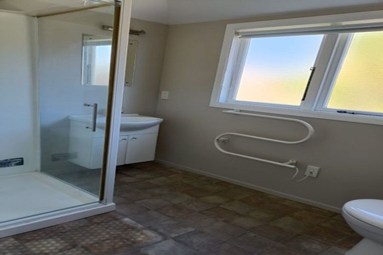 Photo of property in 25 Roberts Street, Epuni, Lower Hutt, 5011