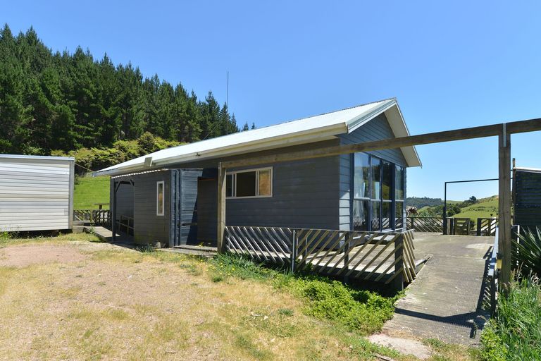 Photo of property in 370 Lowe Road, Hikurangi, 0181