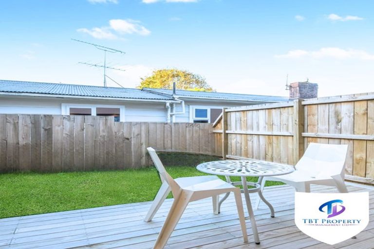 Photo of property in 3/11 Stottholm Road, Titirangi, Auckland, 0604