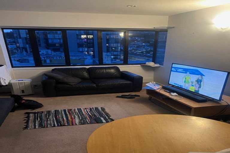 Photo of property in St Peters Apartments, 8c/192 Willis Street, Te Aro, Wellington, 6011