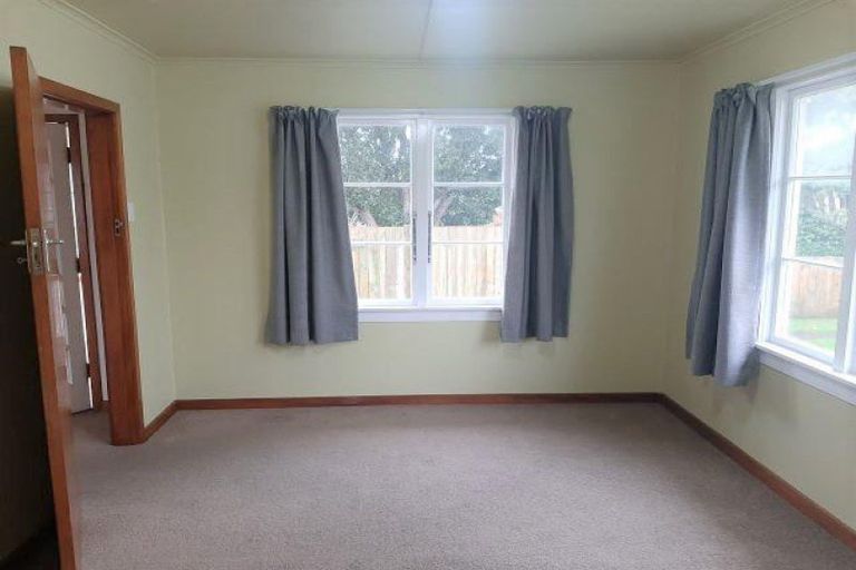 Photo of property in 32 Doone Street, Lynmouth, New Plymouth, 4310