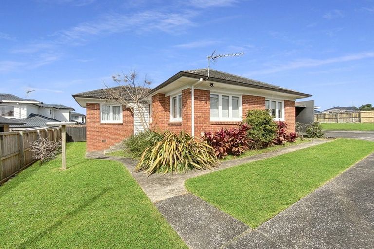 Photo of property in 1/4 Hayward Road, Papatoetoe, Auckland, 2025