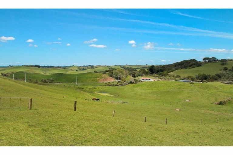 Photo of property in 34 Cemetery Road, Pollok, 2684