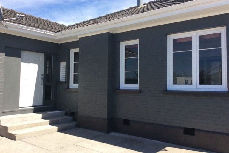 Photo of property in 42 Eton Street, Hampstead, Ashburton, 7700