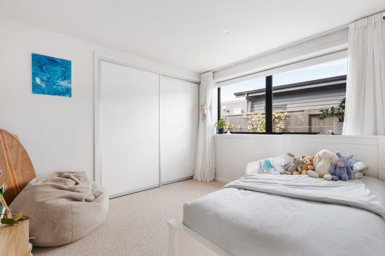 Photo of property in 5 Royal Crescent, Papamoa, 3118