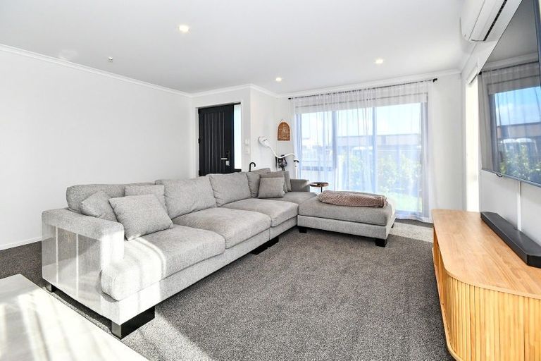 Photo of property in 2 Hillock Rise, Ramarama, 2579