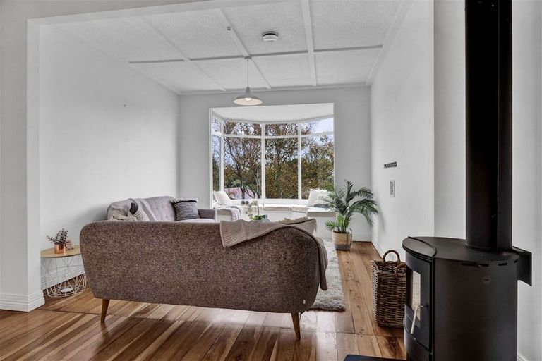 Photo of property in 65 Pioneer Road, Moturoa, New Plymouth, 4310