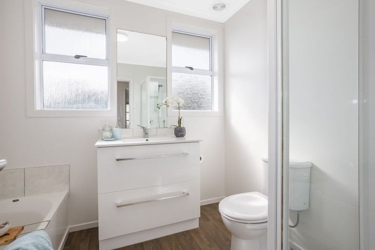 Photo of property in 39 Whanga Crescent, Titahi Bay, Porirua, 5022