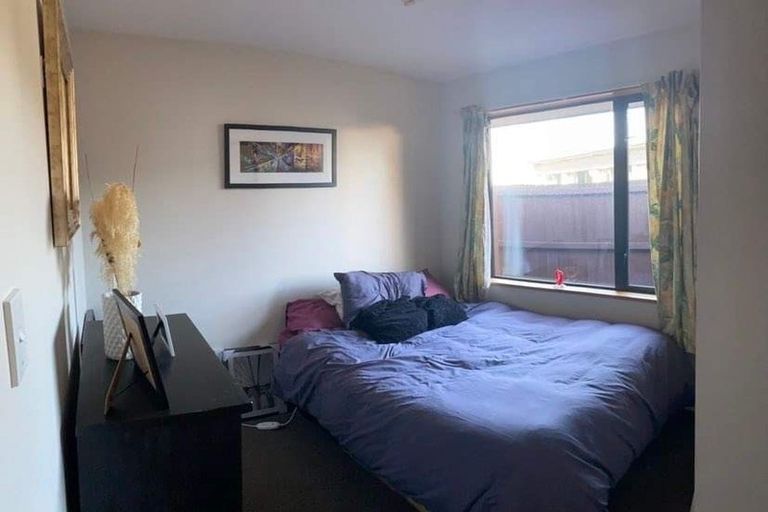 Photo of property in 2/65 Middlepark Road, Sockburn, Christchurch, 8042