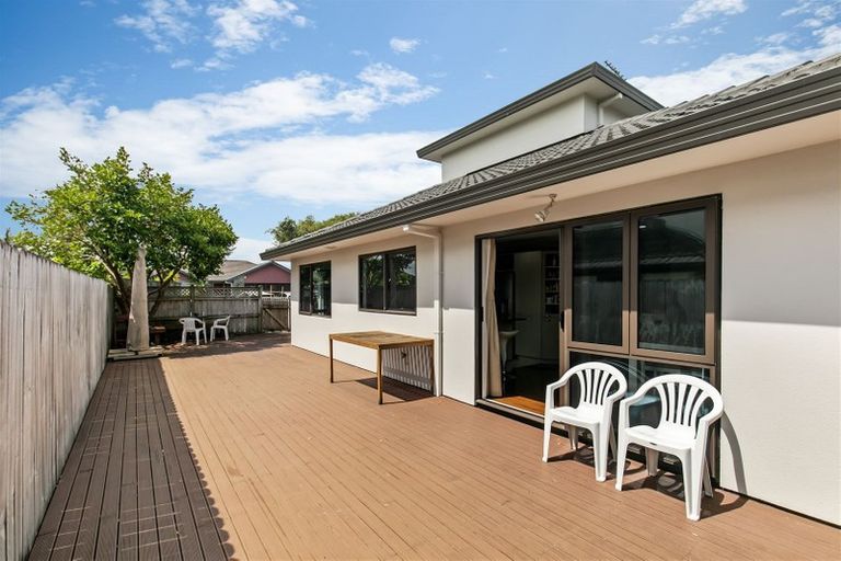 Photo of property in 9 Erne Crescent, East Tamaki, Auckland, 2016