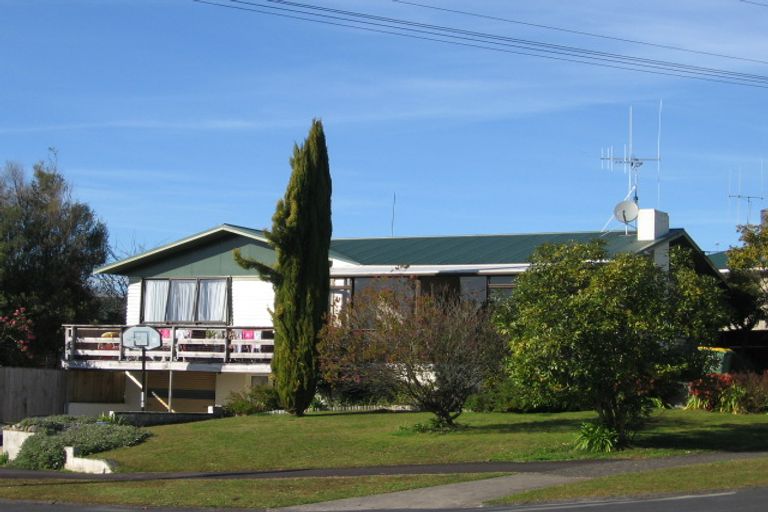 Photo of property in 32 Garden Heights Avenue, Glenview, Hamilton, 3206