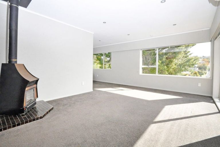 Photo of property in 1/93 Moore Street, Hillcrest, Auckland, 0627