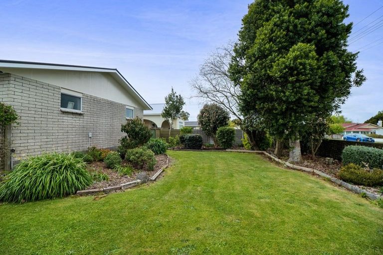 Photo of property in 28 Graham Street, Eltham, 4322