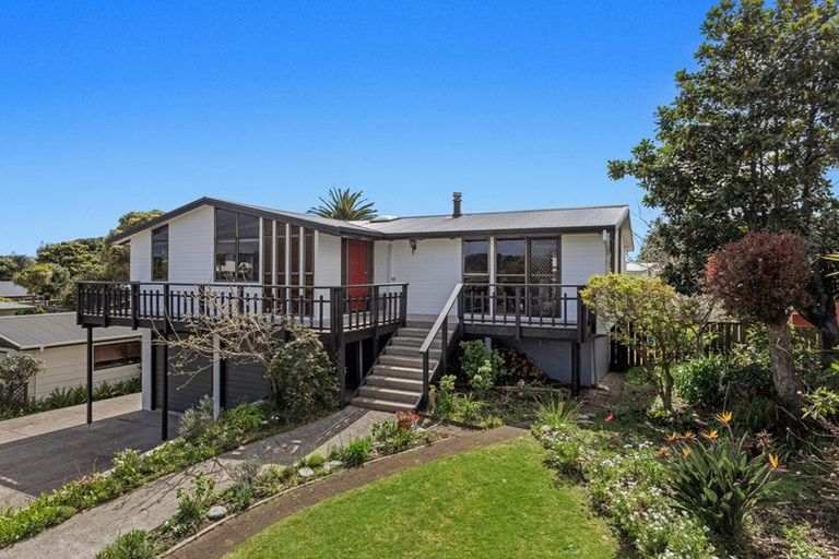 Photo of property in 203 Harbour Road, Ohope, 3121