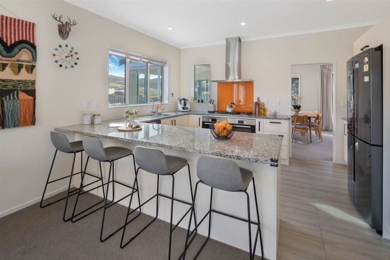 Photo of property in 3 Crompton Avenue, Churton Park, Wellington, 6037