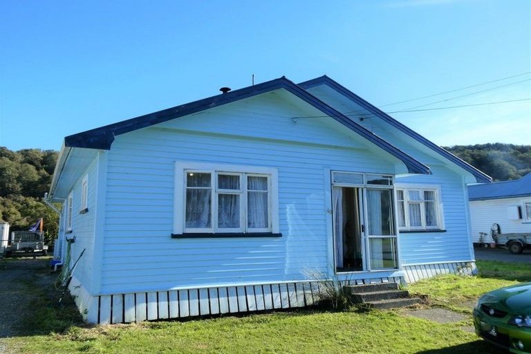 Photo of property in 48 Oxford Street, Taylorville, Greymouth, 7805