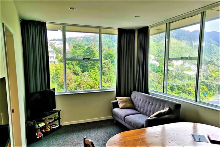 Photo of property in Terrace Tower Apartments, 10e/126 The Terrace, Wellington Central, Wellington, 6011