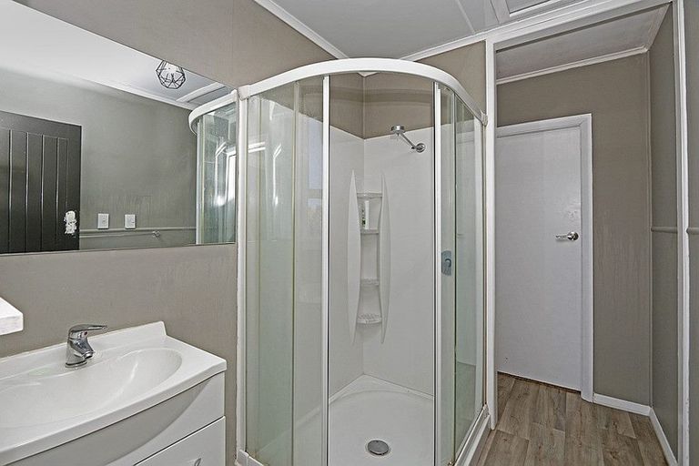 Photo of property in 33 Longfellow Road, Opunake, 4616