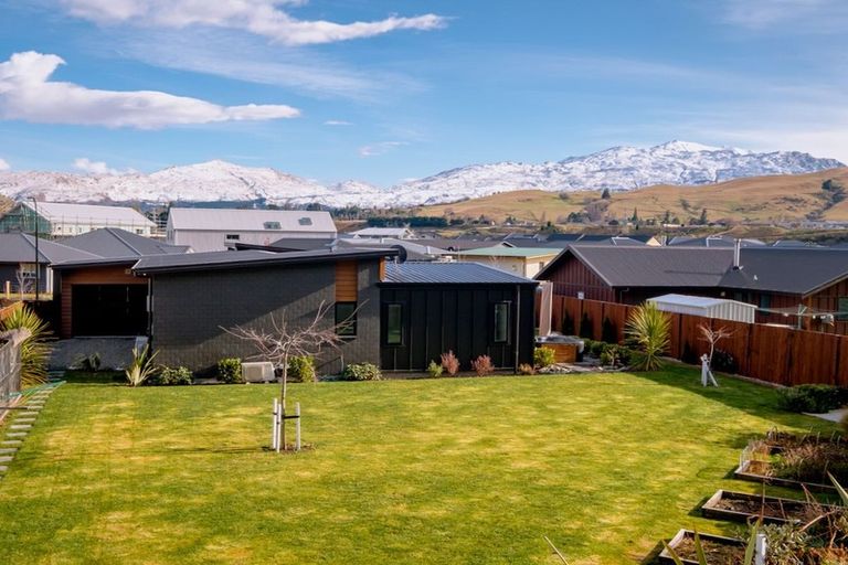 Photo of property in 38 Risinghurst Terrace, Lower Shotover, Queenstown, 9304