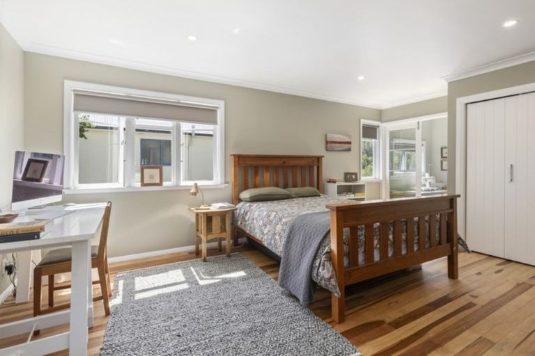 Photo of property in 43 Poole Crescent, Wainuiomata, Lower Hutt, 5014