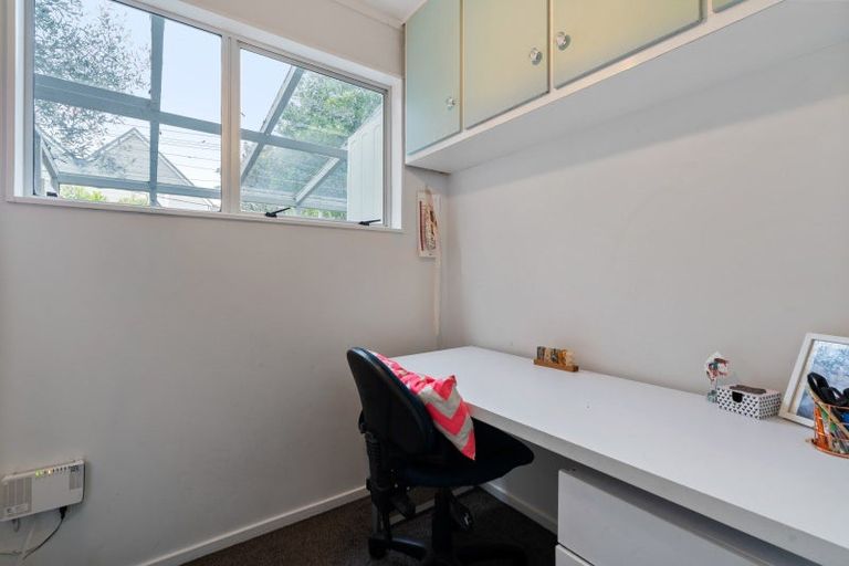 Photo of property in 18a Burma Road, Khandallah, Wellington, 6035